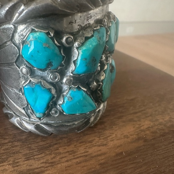 Exquisite Old Turquoise Treasure Cuff 30%Off !! - Picture 12 of 13